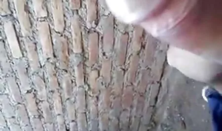 長い靴下でトイレの女の子のpeesに座って エロ 動画 一徹