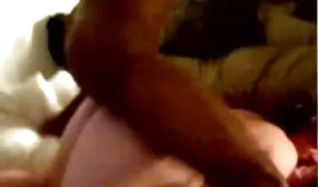 異なる位置に酔って男は床からガールフレンドを脱出 鈴木 一徹 アダルト 動画