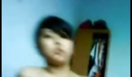お茶で睡眠薬を服用し、女の子を眠らせる 鈴木 一徹 の エロ 動画