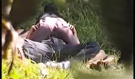 彼は台所のテーブルに座って、メンバーを食べるために彼の娘を与えた えろ 動画 鈴木 一徹