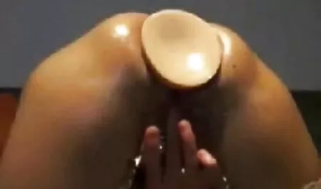 Balvanayaは彼女のおっぱいを示し、嵐のオルガスムの終わりに、会社の中に入るために陰茎の膣の中に彼女の猫を置く 無料 えろ 動画 鈴木 一徹
