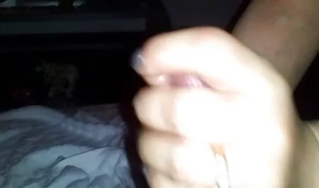 妹は気にしません持っています彼女自身とともに彼女の兄弟で夜 アダルト 動画 一徹