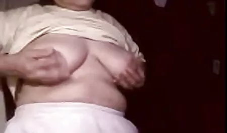 私は私の顔に座って奇妙な友人を供給しました えろ 一徹