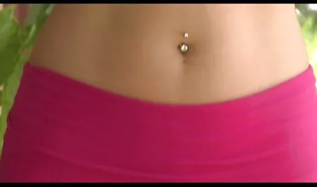 ディルドを模倣するスパイシー 一徹 無料 エロ 動画