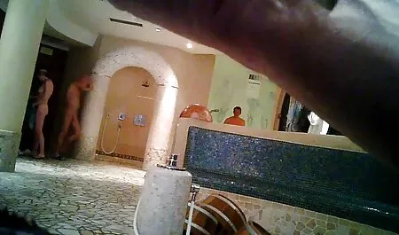 ヘレンは彼女の夫が医者に電話した頭痛を持っていました、そして彼らが到着したとき、彼らは彼女を臓器で治療しました エロ ビデオ 一徹