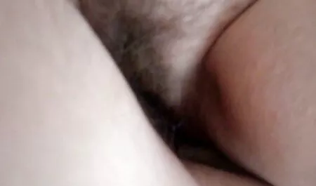 Kokoldovaは彼女の恋人を喜ばせた 鈴木 一徹 の エロ 動画