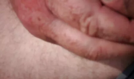自然の中で、女の子は三人の男に犯されています 女性 av 一徹